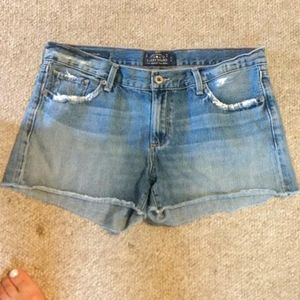 Lucky Brand the city off shorts